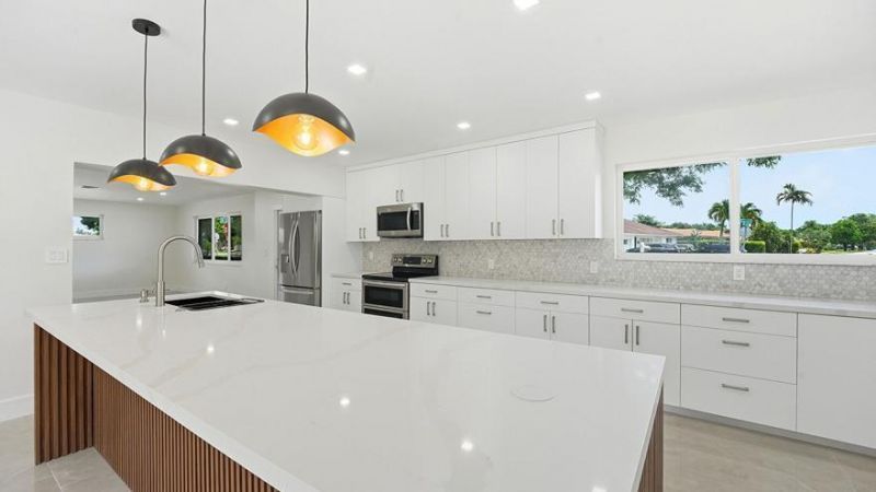 21020 Highland Lakes Boulevard, Miami, FL 33179 Photo