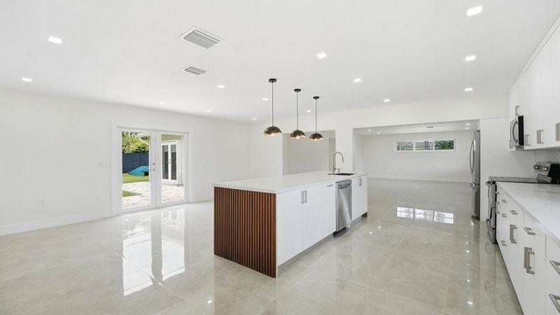 21020 Highland Lakes Boulevard, Miami, FL 33179 Photo