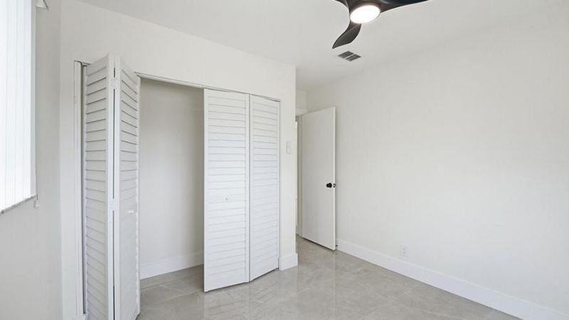 21020 Highland Lakes Boulevard, Miami, FL 33179 Photo