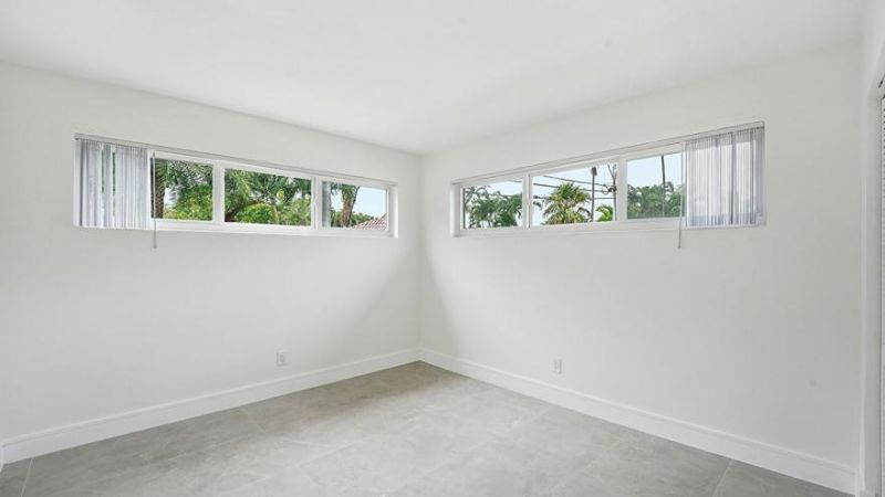 21020 Highland Lakes Boulevard, Miami, FL 33179 Photo