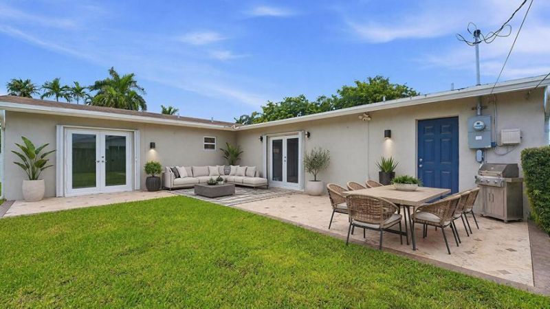 21020 Highland Lakes Boulevard, Miami, FL 33179 Photo