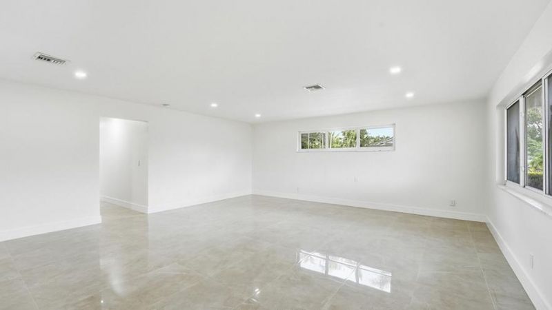 21020 Highland Lakes Boulevard, Miami, FL 33179 Photo