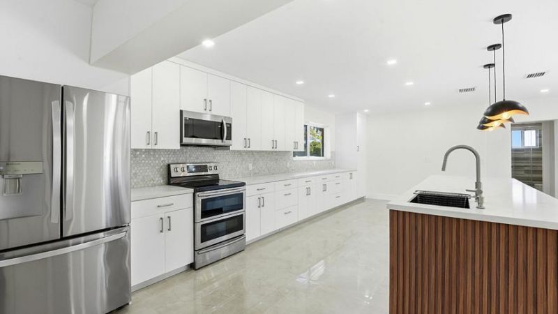 21020 Highland Lakes Boulevard, Miami, FL 33179 Photo