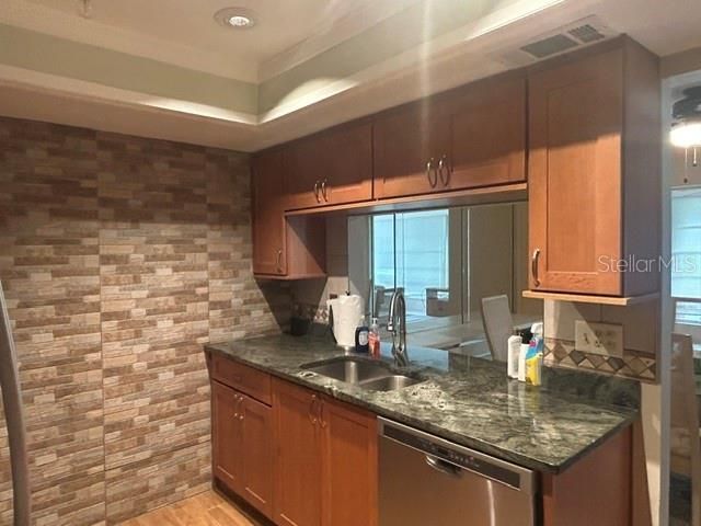 7102 W Country Club Drive N, Sarasota, FL 34243 Photo