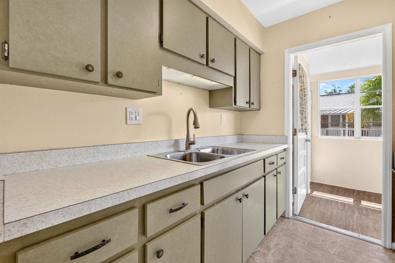 4507 9th Street W, Unit D6, Bradenton, FL 34207 Photo