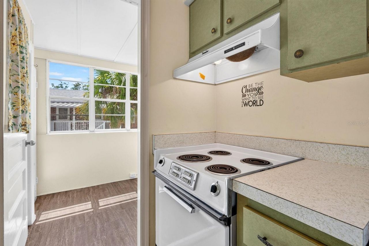 4507 9th Street W, Unit D6, Bradenton, FL 34207 Photo