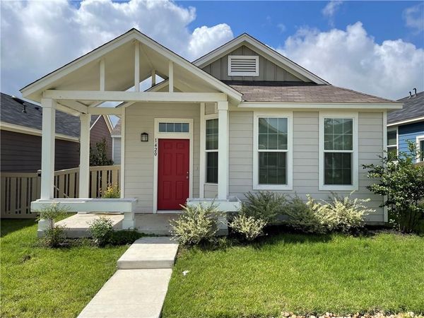 1420 Nevarez , Kyle, TX 78640