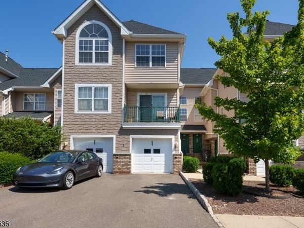223 Tomahawk Ct, Montgomery, NJ 08502