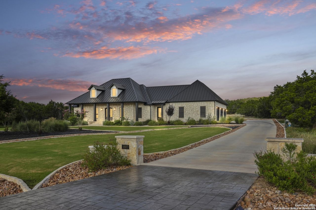 1687 Noble Trl, Canyon Lake, TX 78133 Main Photo