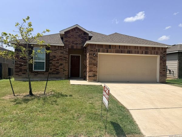 127 HIDDEN KNL, Schertz, TX 78154