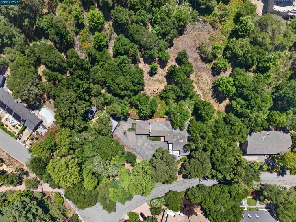 1 Greenwood Ct, Orinda, CA 94563 Main Photo