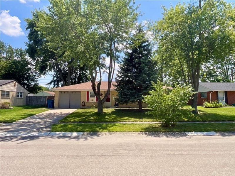 6842 Pablo Drive, Huber Heights, OH 45424 Photo 2