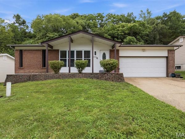 5018 Country Valley Drive, Imperial, MO 63052