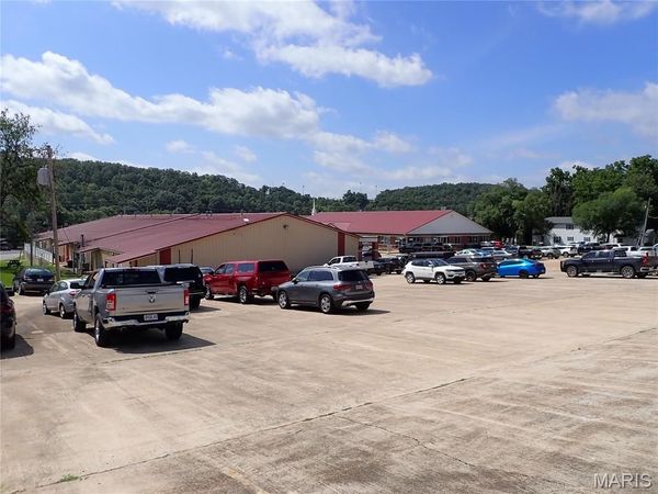 704 Historic 66 , Waynesville, MO 65583