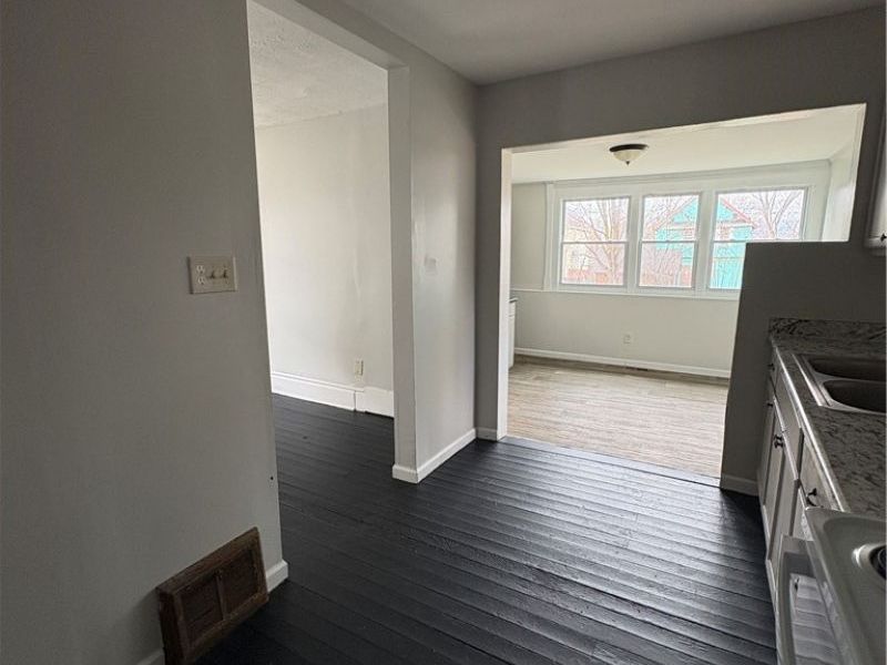 1200 Girard Street, Akron, OH 44301 Photo 2