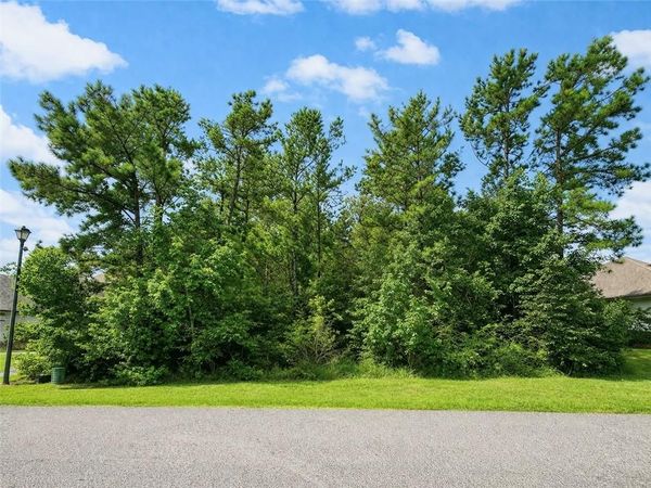 313 BELLE POINTE Court , Madisonville, LA 70447
