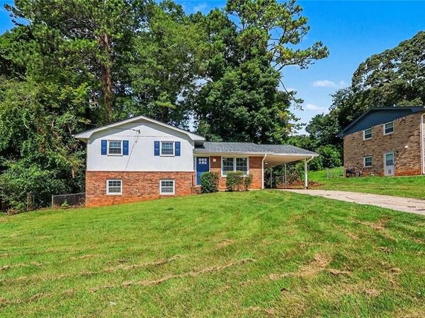 2538 Burton Circle , Morrow, GA 30260