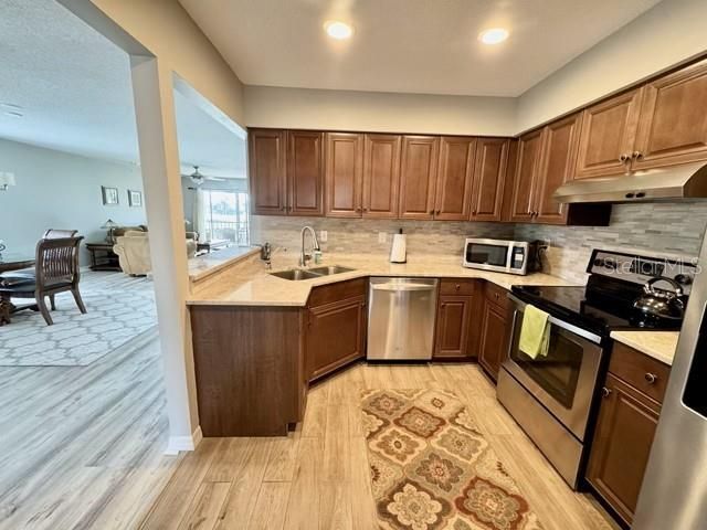 5753 Avista Drive , Sarasota, FL 34243 Photo
