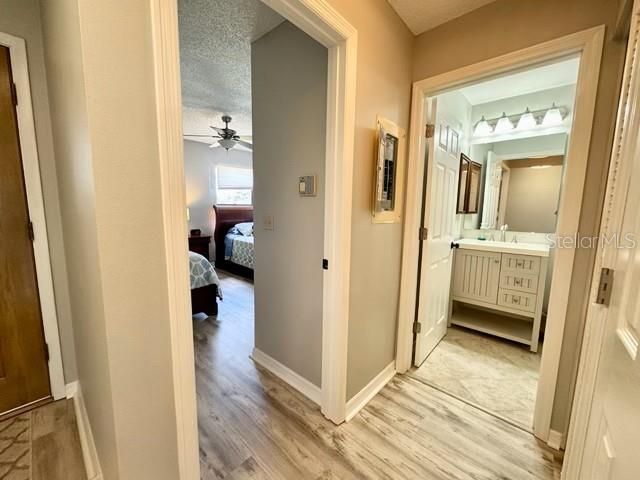 5753 Avista Drive , Sarasota, FL 34243 Photo