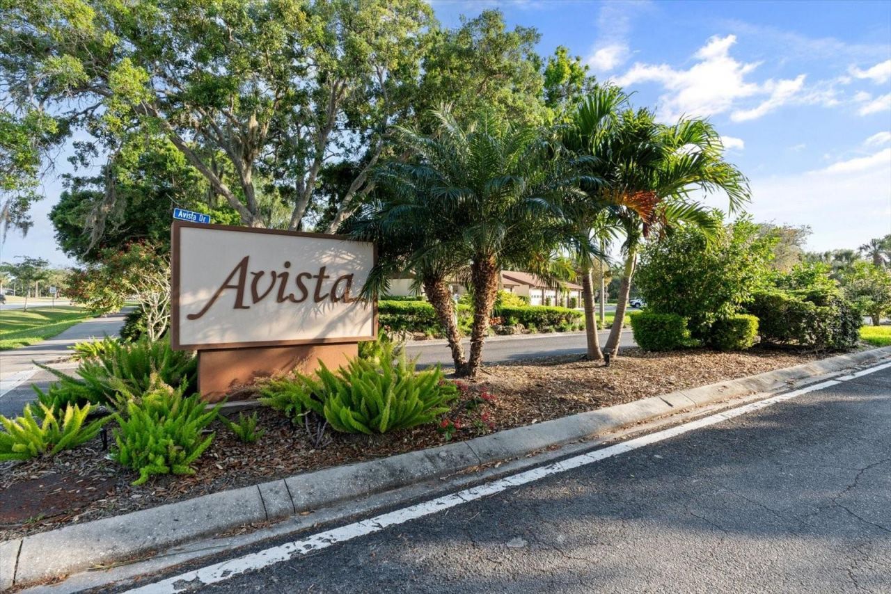 5753 Avista Drive , Sarasota, FL 34243 Photo