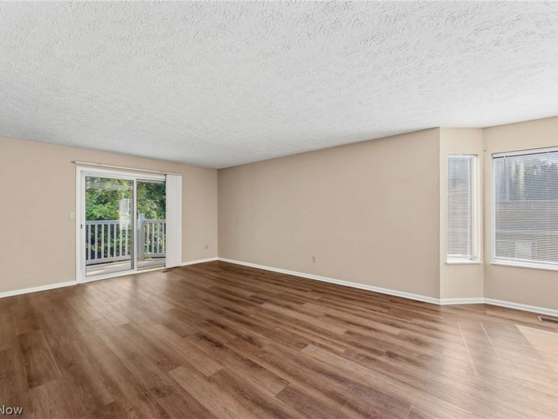 361 Village Pointe Drive, Unit 2B, Akron, OH 44313 Photo 11