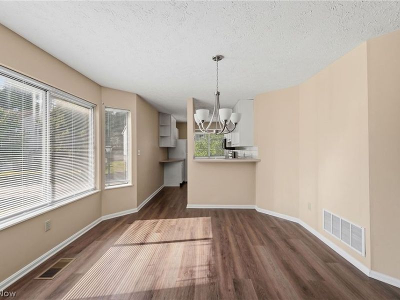 361 Village Pointe Drive, Unit 2B, Akron, OH 44313 Photo 9
