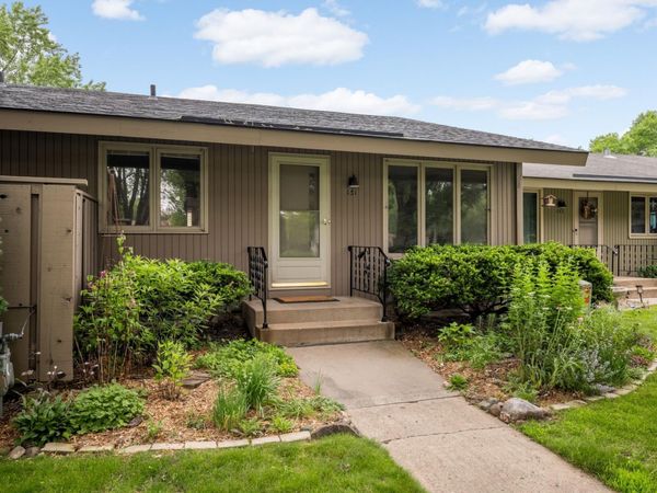 131 Windsor Court, New Brighton, MN 55112