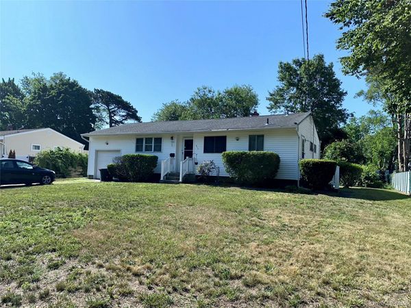617 Freeman Avenue , Brentwood, NY 11717