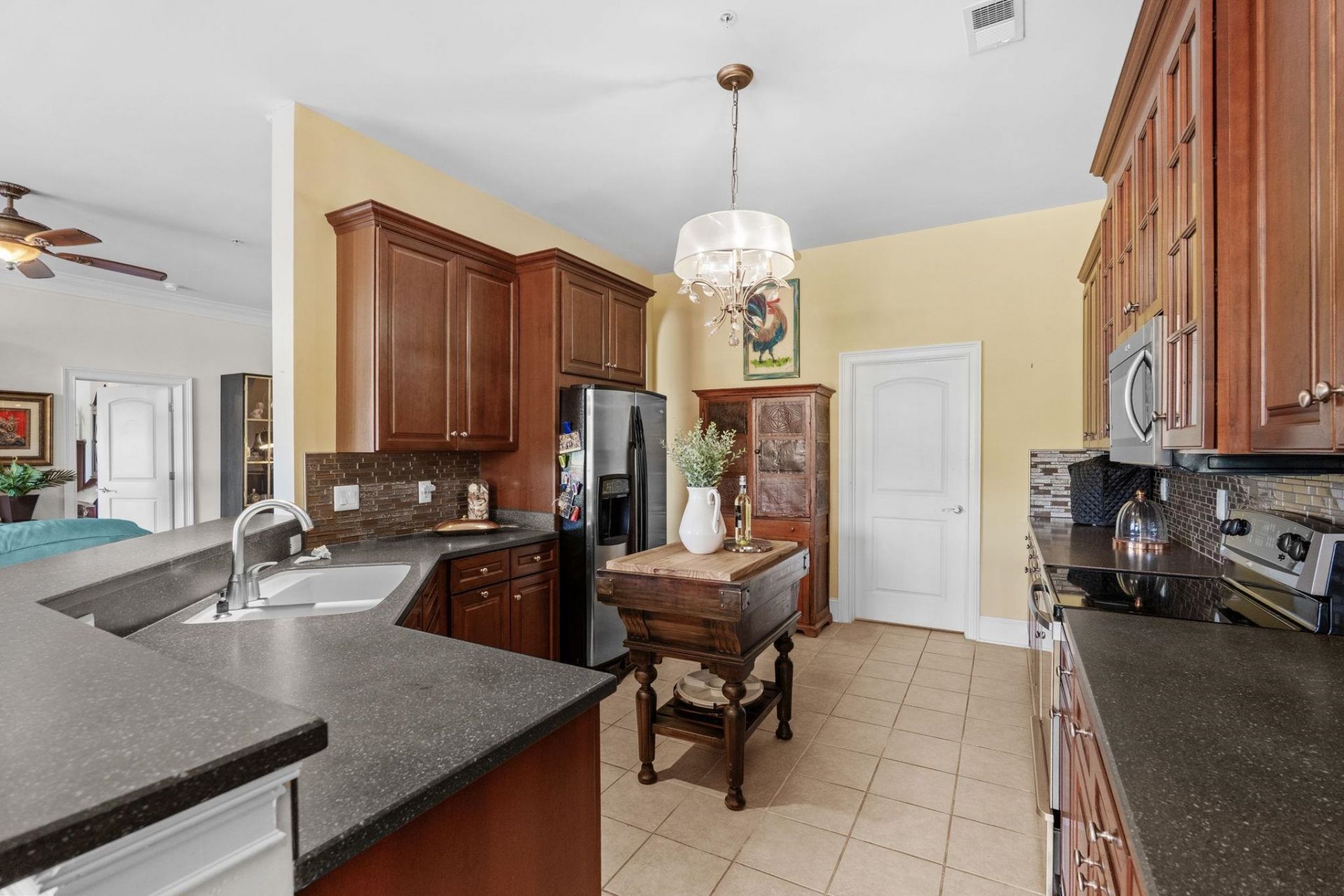 249 Venice Way Photo 25