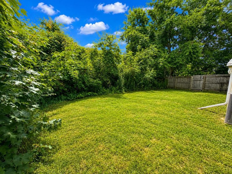 5019 Comstock Drive , Columbus, OH 43232 Photo 13