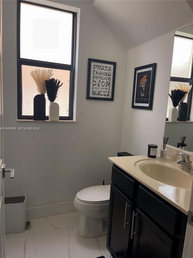 8719 W 33rd Ave , Hialeah, FL 33018 Photo