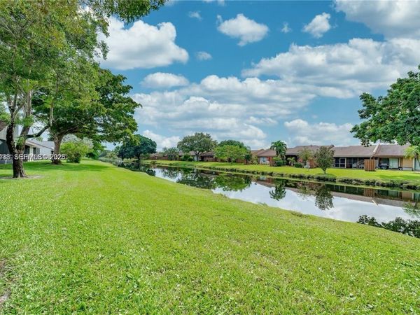 7924 NW 10th St , Plantation, FL 33322
