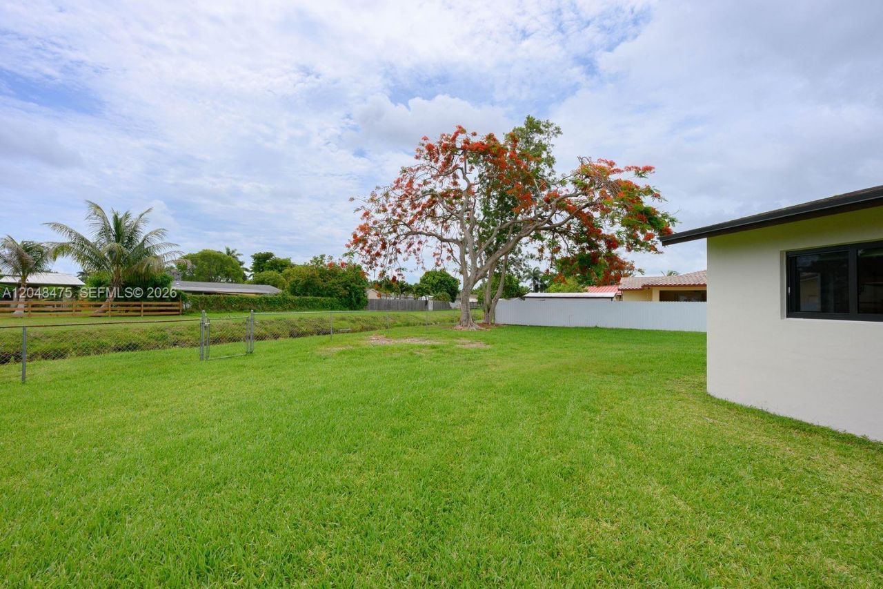 18451 SW 90th Ave, Cutler Bay, FL 33157 Photo