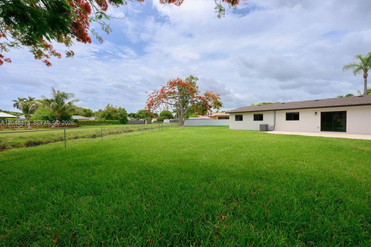 18451 SW 90th Ave, Cutler Bay, FL 33157 Photo