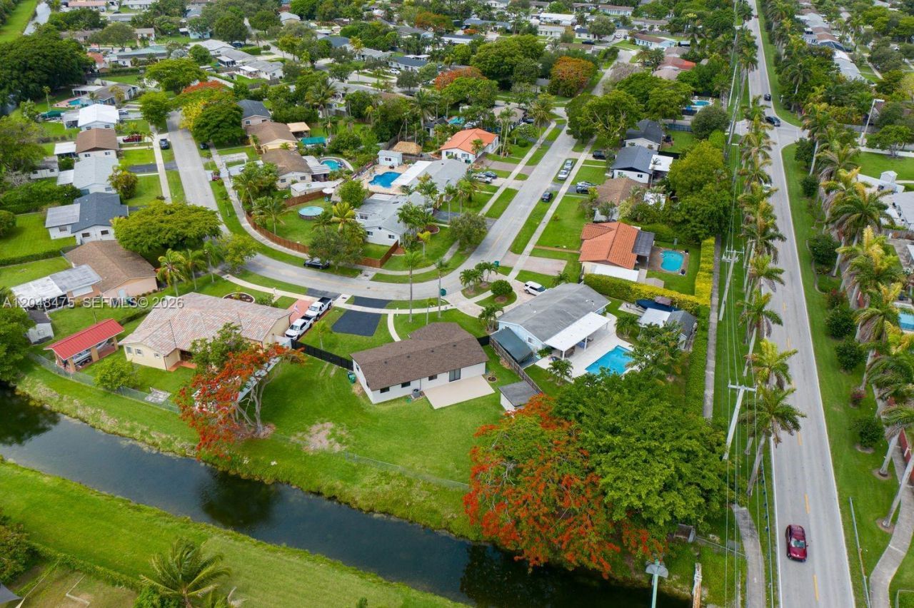 18451 SW 90th Ave, Cutler Bay, FL 33157 Photo