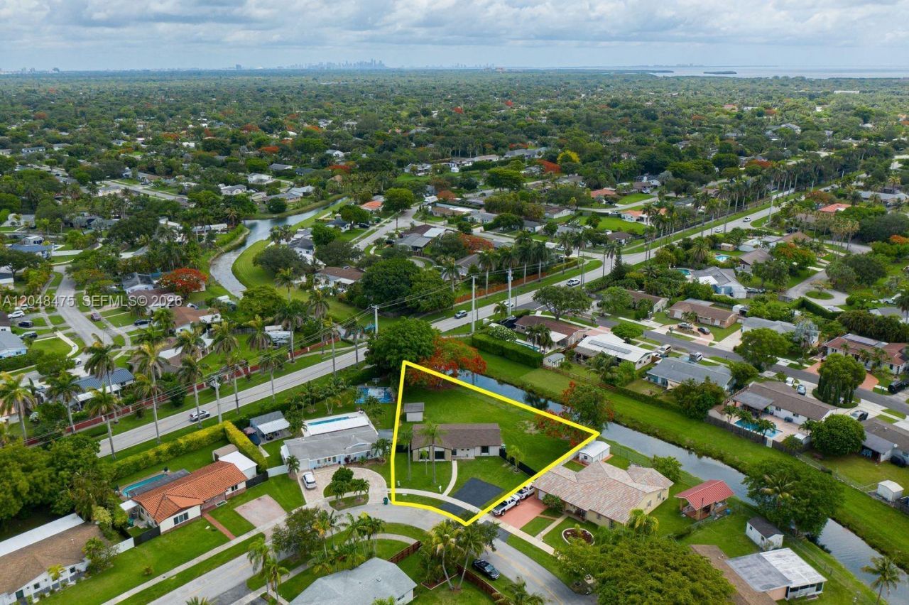 18451 SW 90th Ave, Cutler Bay, FL 33157 Photo