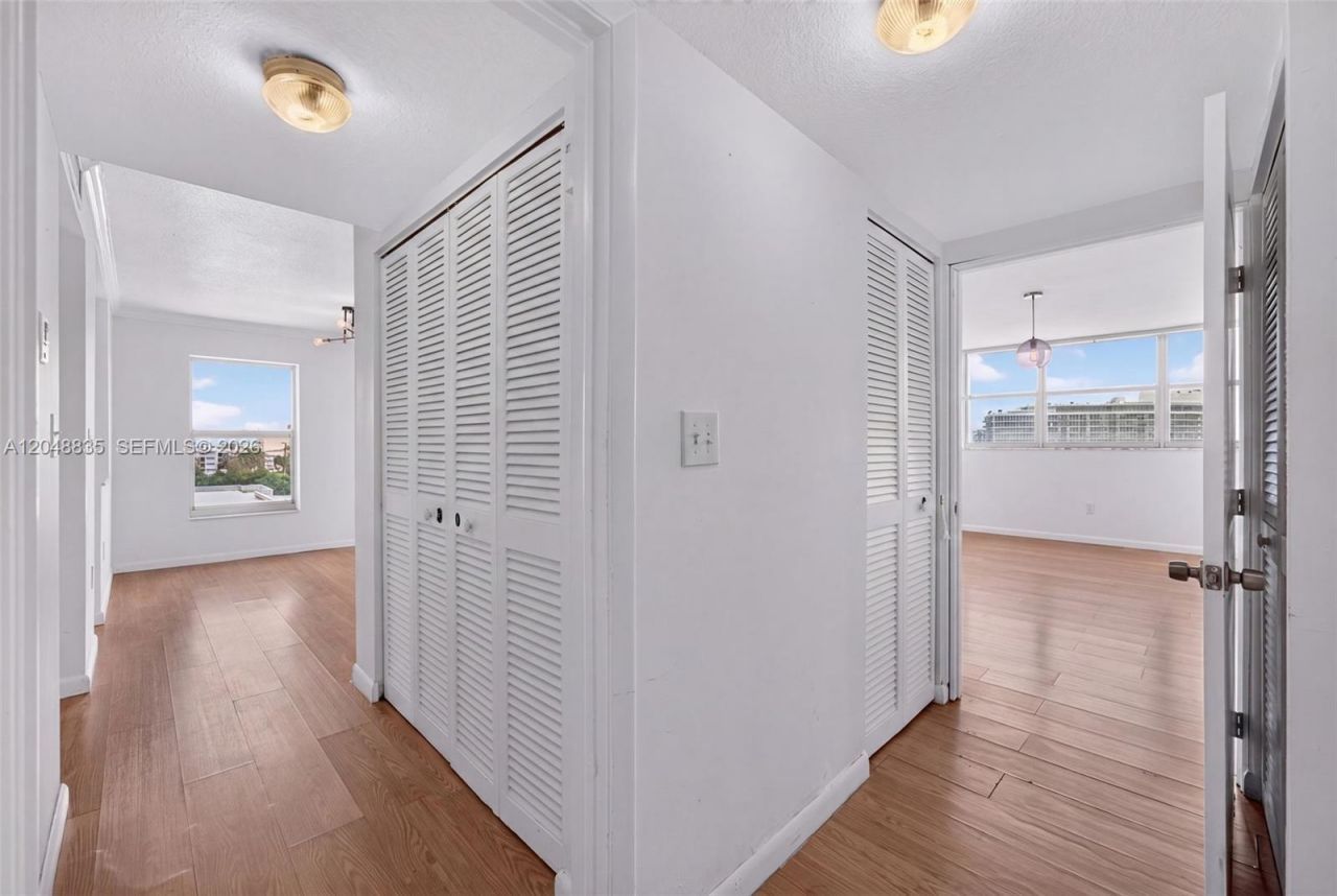 7118 Bonita Dr , Unit 705, Miami Beach, FL 33141 Photo