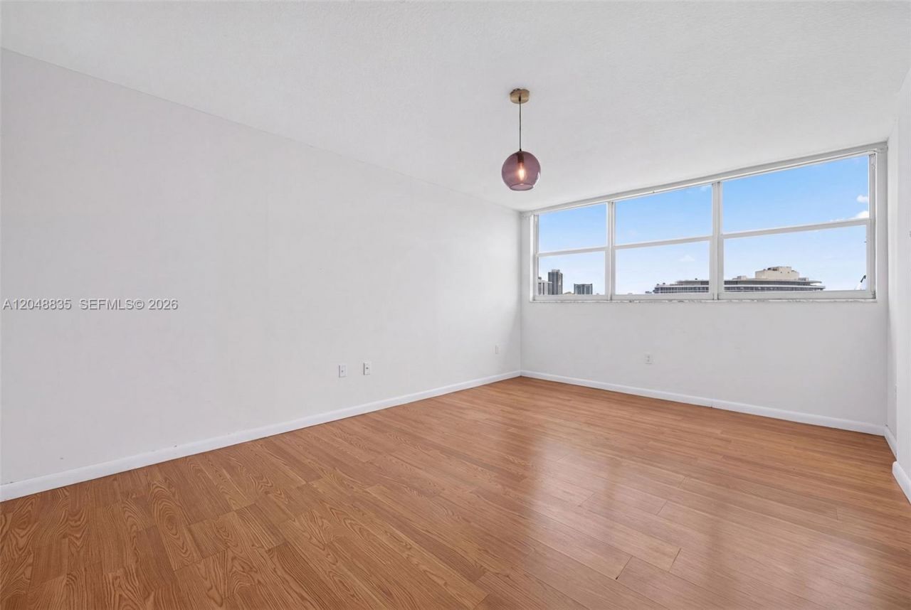 7118 Bonita Dr , Unit 705, Miami Beach, FL 33141 Photo