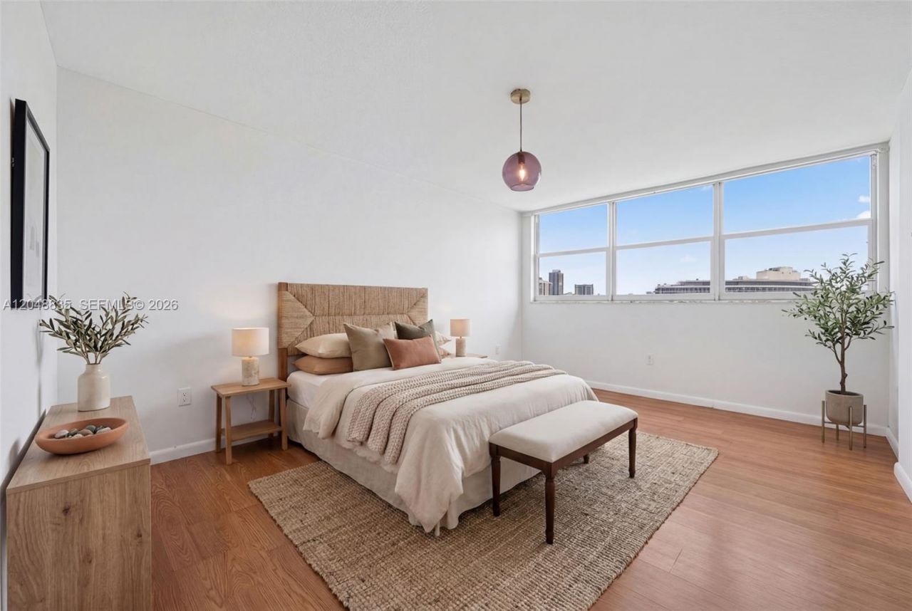 7118 Bonita Dr , Unit 705, Miami Beach, FL 33141 Photo