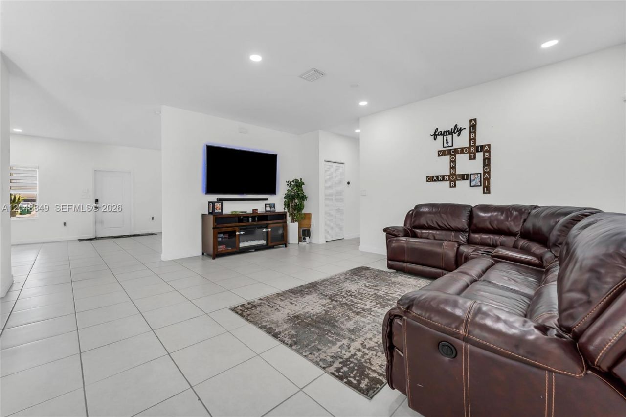 21100 SW 127th Pl, Miami, FL 33177 Photo