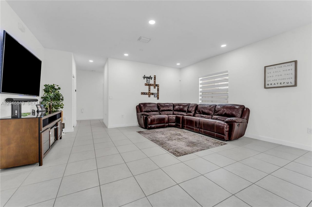 21100 SW 127th Pl, Miami, FL 33177 Photo
