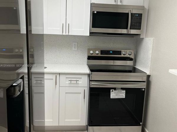 666 W 81st St , Unit 318, Hialeah, FL 33014