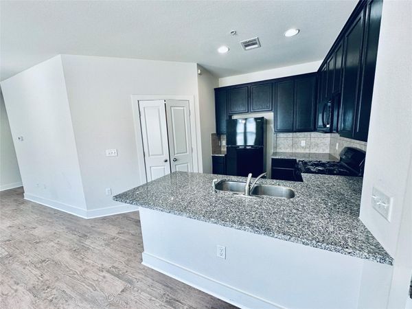 2216 Creekside LN , Unit B, Georgetown, TX 78626