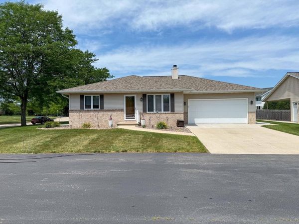 5 Prestige CIRCLE, Fond Du Lac, WI 54935
