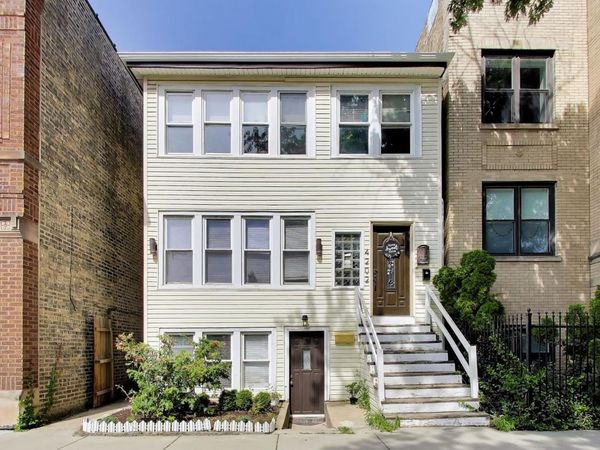 4202 N Sacramento Avenue , Chicago, IL 60618