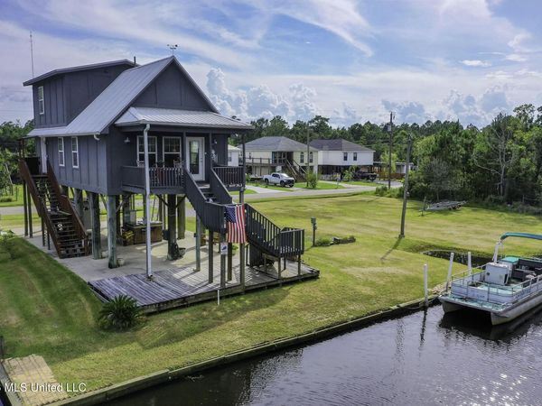 4180 1st Avenue, Bay Saint Louis, MS 39520
