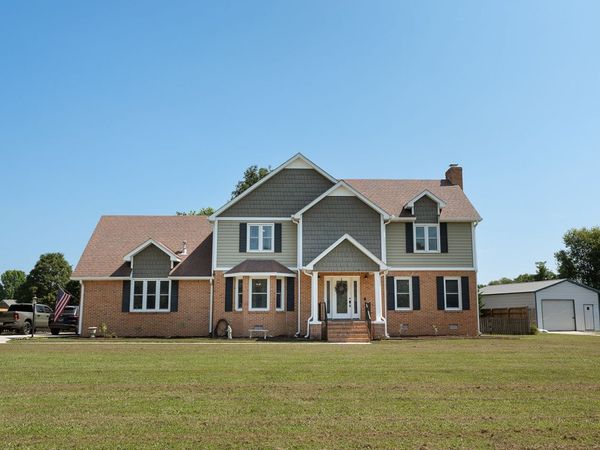 810 Twelve Oaks Rd , Tullahoma, TN 37388