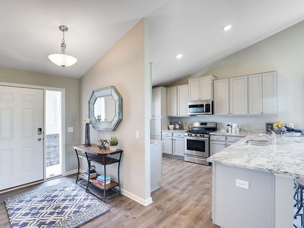 17428 Dulles Lane, Lakeville, MN 55044