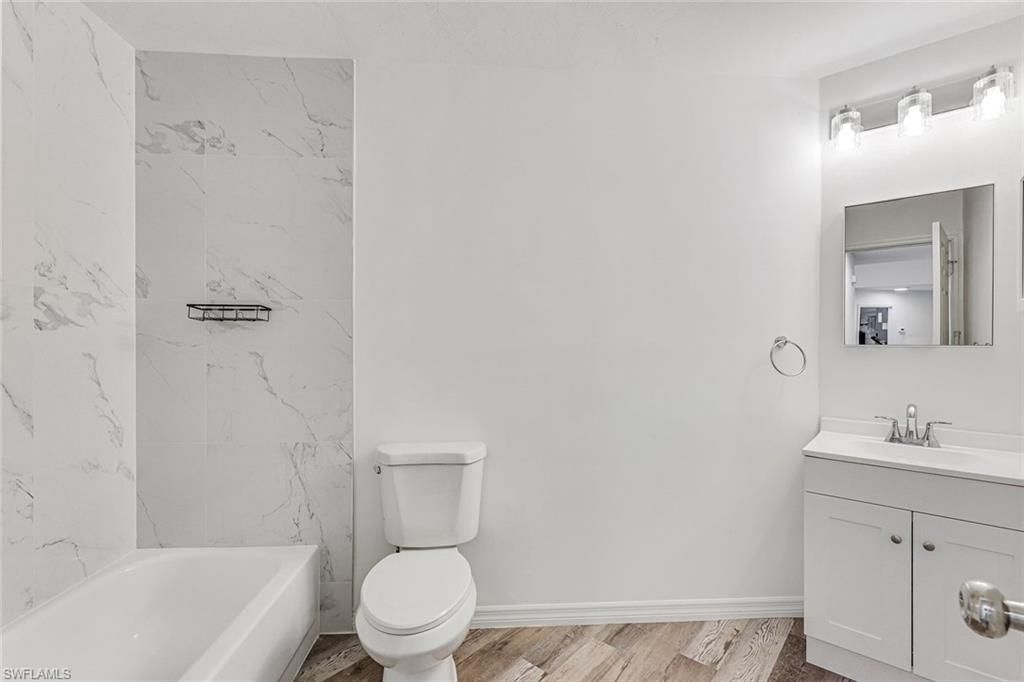 142 Bennington Dr, Unit 8, Naples, FL 34104 Photo