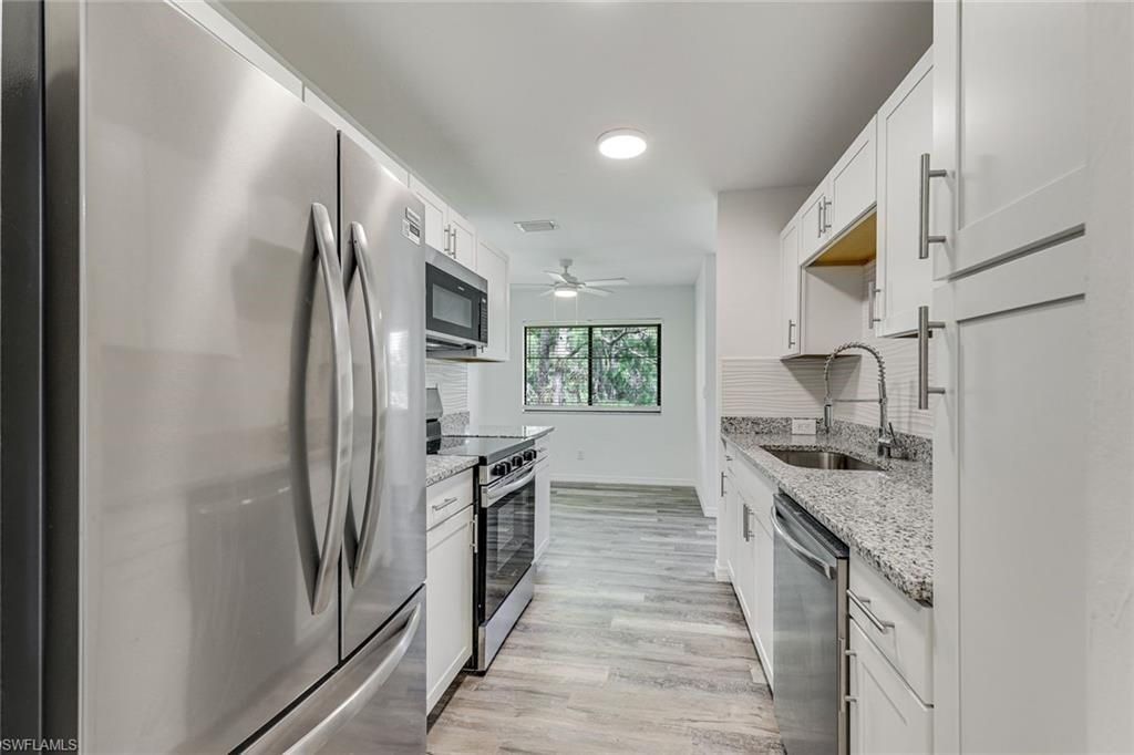 142 Bennington Dr, Unit 8, Naples, FL 34104 Photo